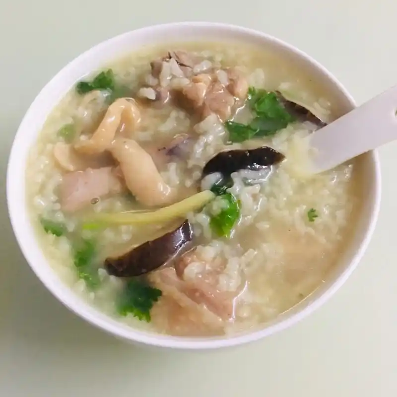 香菇鸡肉粥