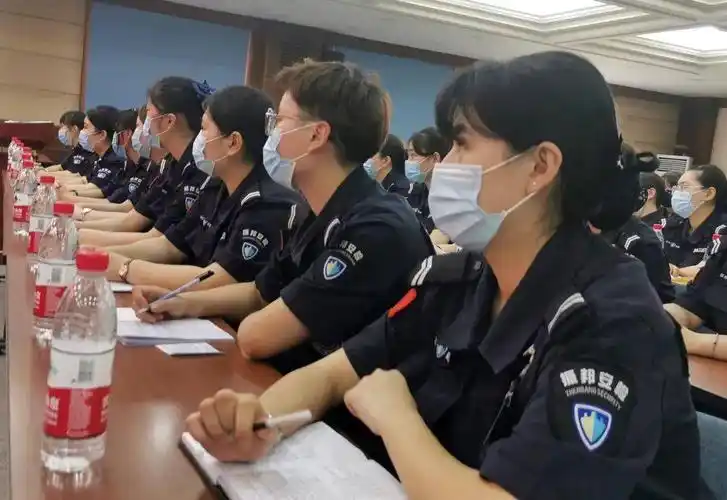 直击短板,促进提升—振邦保安天桥分公司暑运安检培训正在进行