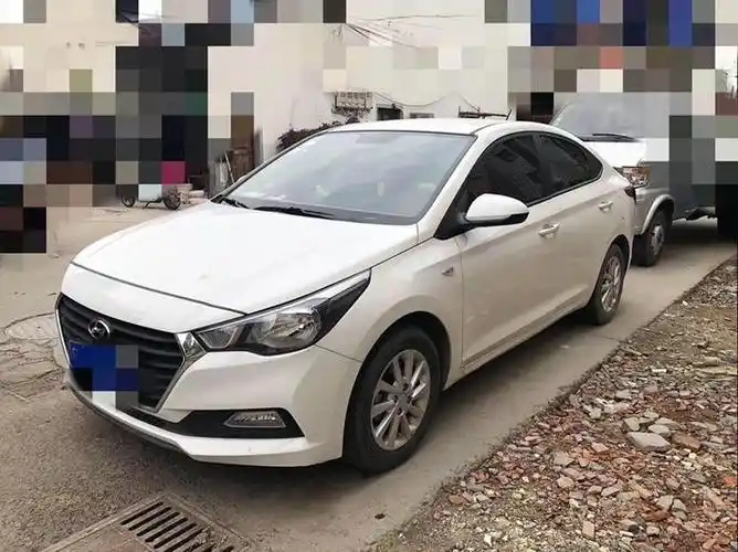 悦纳给我的感觉就是老款的瑞纳不过新款悦纳尾灯的设计我觉得很不错