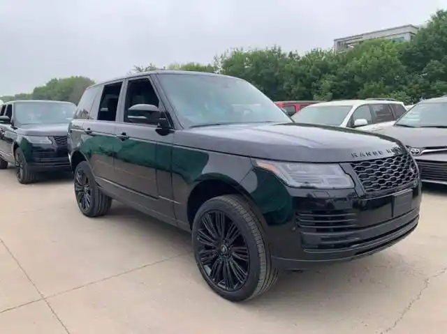 21款路虎揽胜行政版黑曜版hse进口146万