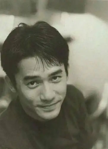 那个年代的帅哥之梁朝伟 24张照片带你感受他的帅