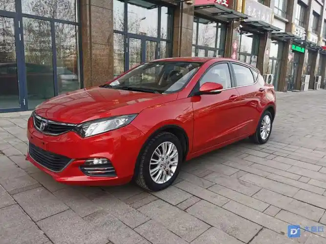 最新到店14年长安逸动xt,1.6手挡最高配,天窗