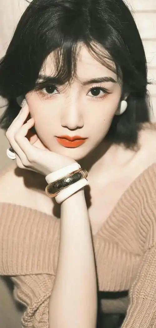 毛晓彤美图分享 第662期_网易订阅