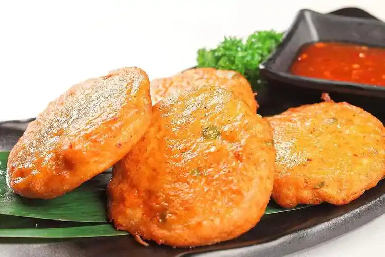 香茅草咖喱鱼饼怎么做_香茅草咖喱鱼饼的做法_豆果美食