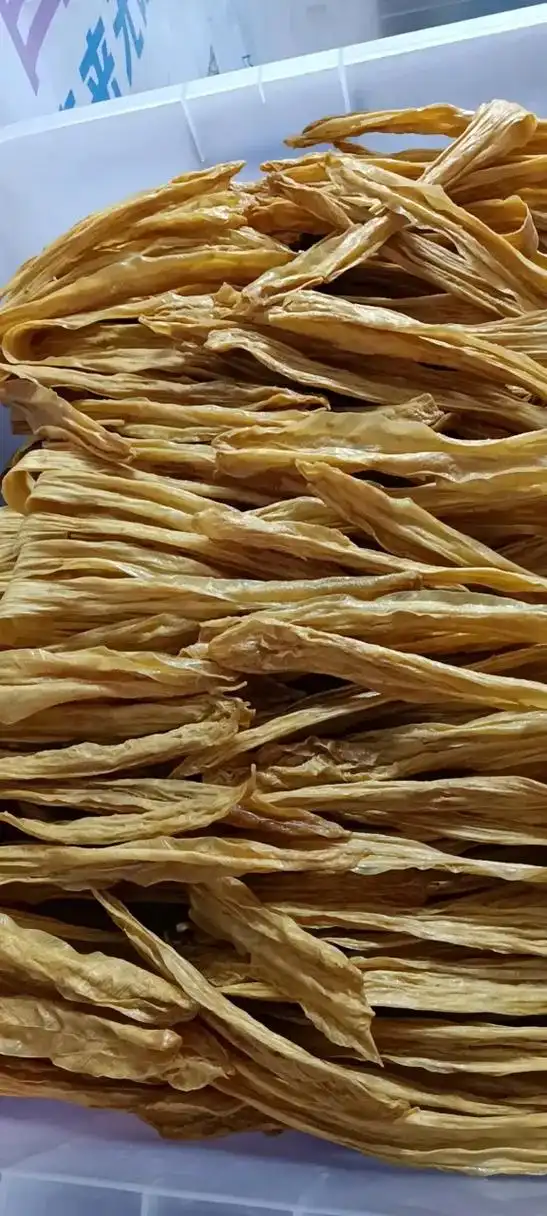 用最原始的手工柴火制作出最原味的腐竹回馈大家 - 抖音