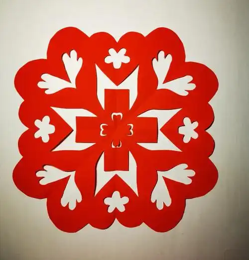 巧手抗疫情,永小"剪"心意------记永安镇中心小学特色线上课程之剪纸