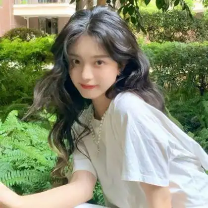 治愈系绿色风格女生头像