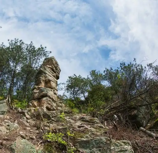 石母山的传说(副本)