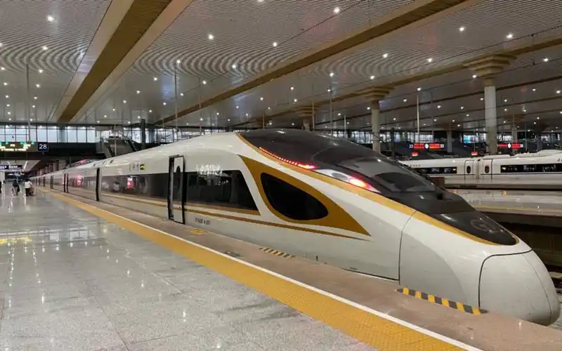 [中国铁路]复兴号cr400bf-a-5051担当今日g7350(苍