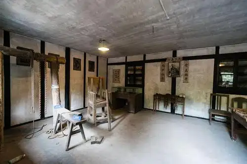 他被派到渣滓洞担任第二看守所的看守长,因为生性比较残忍,监狱里的