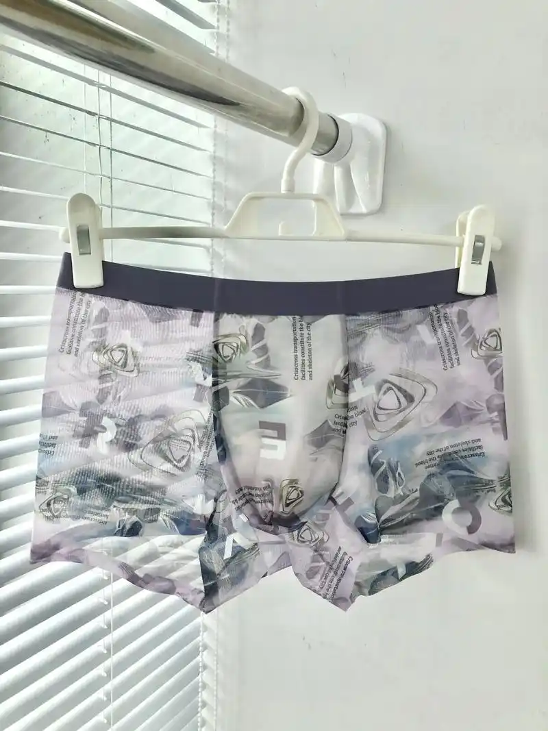 意料之外,男士也有蕾丝内裤了吗?到了夏天,男生的内裤真的太