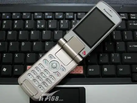 靓屏翻盖 松下入门vs2行货仅售1098_手机_科技时代_新浪网