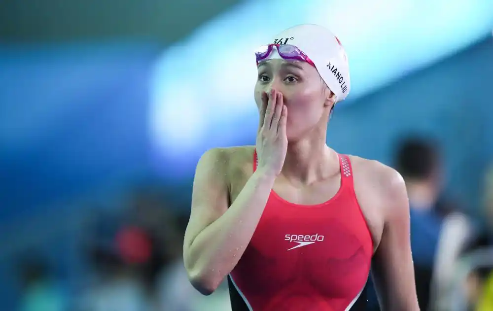 干得漂亮,刘湘!1米8女神今夜50米蝶泳第4,仰泳破纪录夺冠