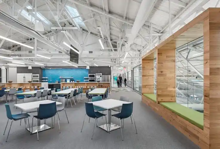 工业厂房改造 美国sqz生物技术公司马萨诸塞州总部设计欣赏