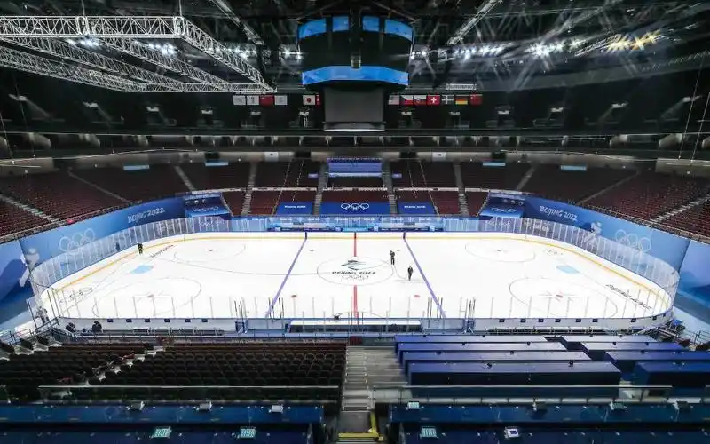 北京冬奥会logo闪耀双奥场馆五棵松体育中心