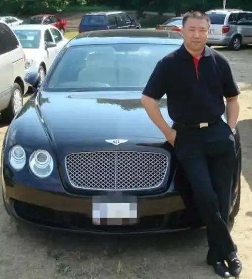 中国亿万富豪加拿大被杀女友上百人连自己的表侄女也不放过