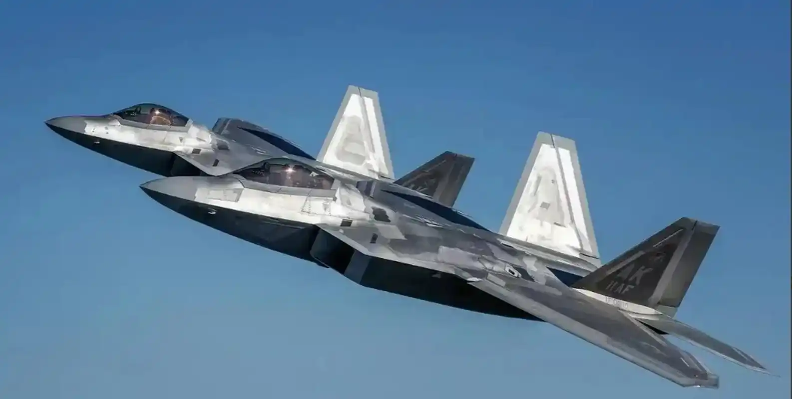 美国战斗机机根本没有优势可言,歼20领先美国的f22,f35.