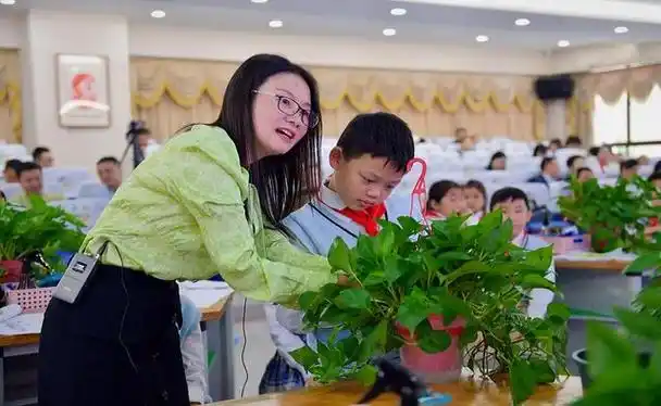 重庆市渝东南片区2023年小学劳动优质课在武隆区凤溪小学启幕