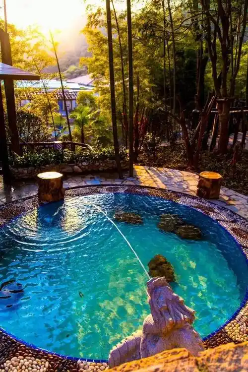 多年前温汤镇就有温泉利用的相关历史按史书记载欢享富硒温泉小编推荐