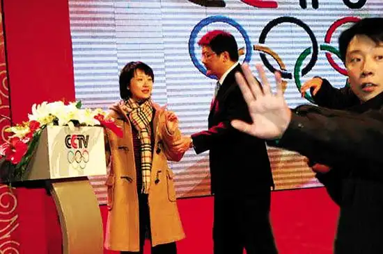 胡紫薇,背后有个和事老爸