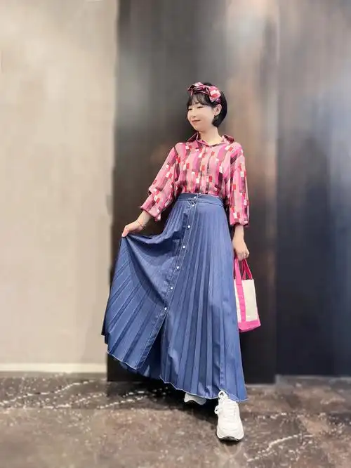 我们可以不被性别定义,可以拥有多样的性格色彩9676几何玫红色