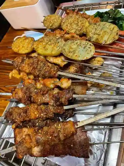 岩姐撸串儿东北烧烤凯旋北路店