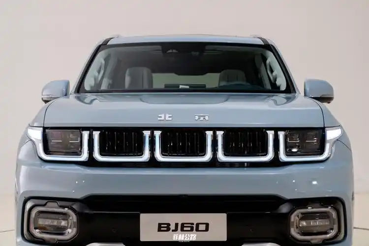 够大够舒适抢先实拍北京越野bj60