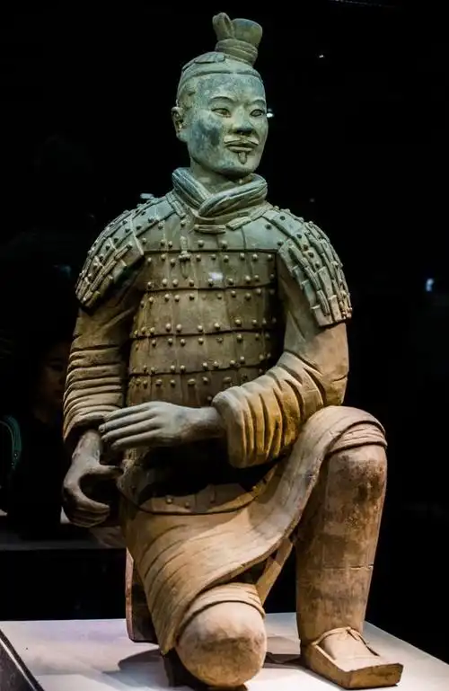 西安秦始皇兵马俑被称为世界第8大奇迹值得一看