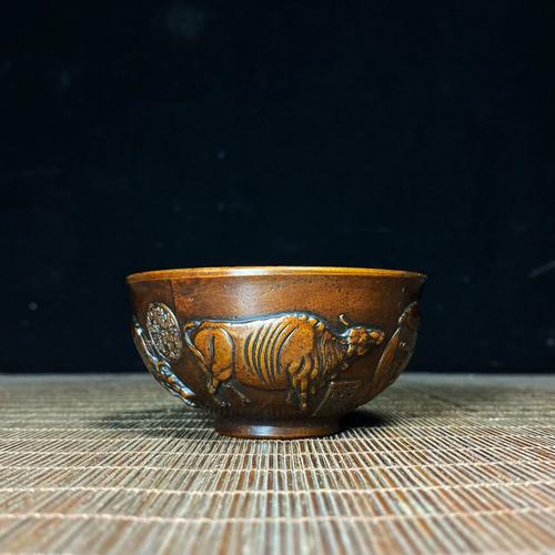 老铜碗黄铜五牛图小碗铜茶盏茶杯供水杯炉居家佛堂用品摆件8cm