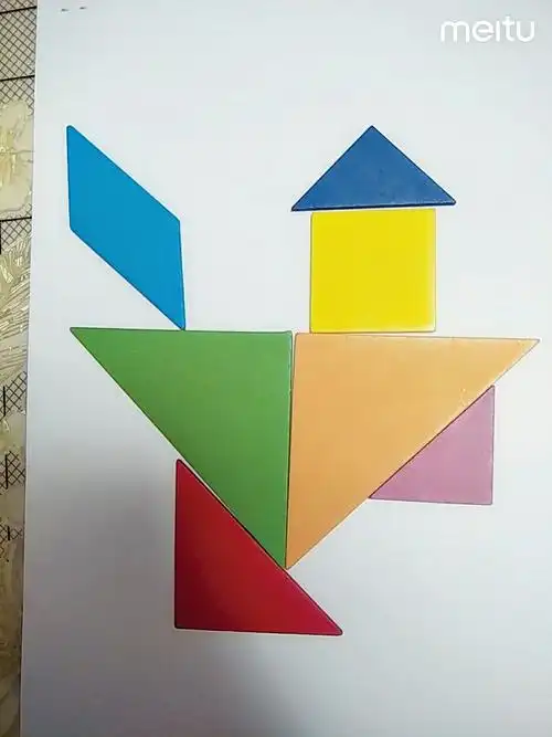 濮阳市第六中学小学部一年级七班赵文锦---七巧板变变变