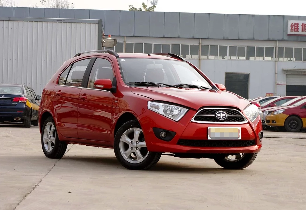 夏利n7时尚的外观,内饰温馨舒适,适合年轻人开