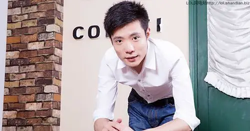 马老师有多穷大司马直播环境照片男人看了沉默女人看了流泪