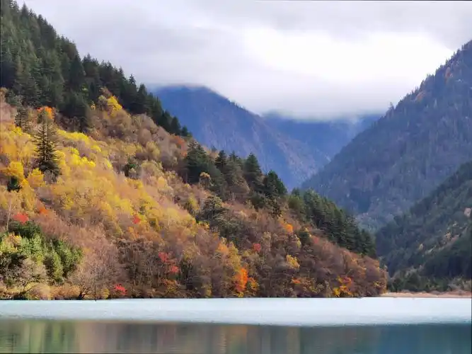神奇美丽的九寨沟秋景