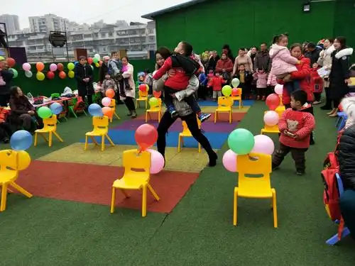 龙台幼儿园柠檬班"庆元旦迎新年"亲子活动