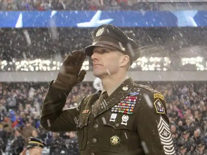 居然是二战经典复古款,真的好帅呀|军服|美国陆军|二战_新浪新闻