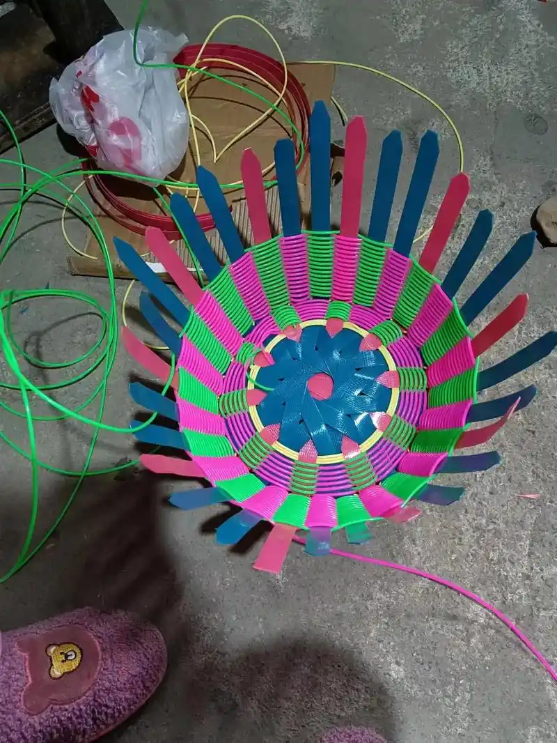 来看看我篇的篮子,喜欢的话送你#纯手工打造 #精美小篮子编织 - 抖音