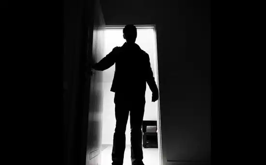 两日浮盈两亿;曾多次精准操作重组股获利,多家上市公司表示未见过真人