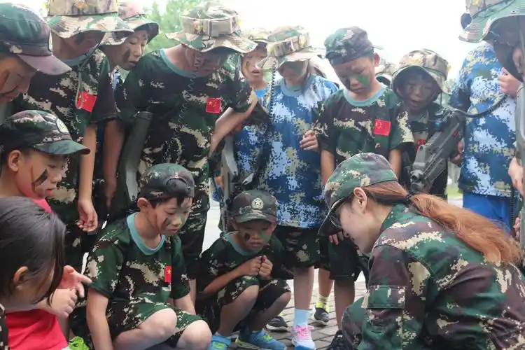 加盟问题-暑期军事/军训/军旅夏令营【小硬汉训练营】