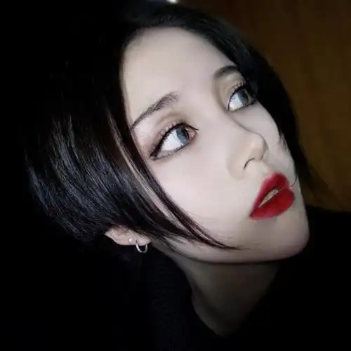 非主流qq伤感签名(12句非主流霸气伤感说说)