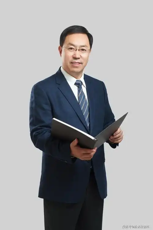 【中国人物先锋校长】赵旭明 —— 坚守教育情怀 培育完整儿童