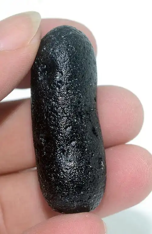 精品微孔墨164g玻璃陨石原石货号a008