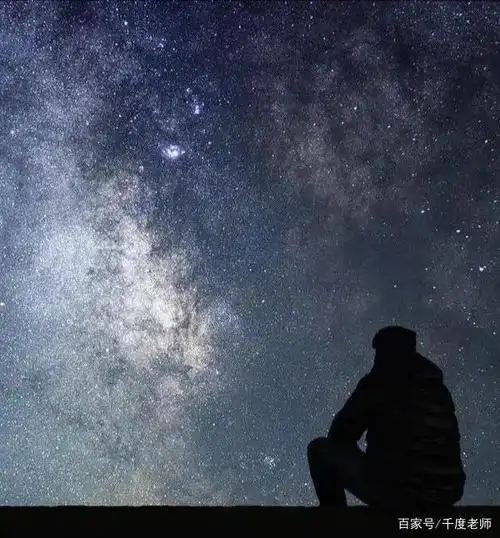 夜晚,好累,我又来到了窗前,凭窗遥望叫了声妈