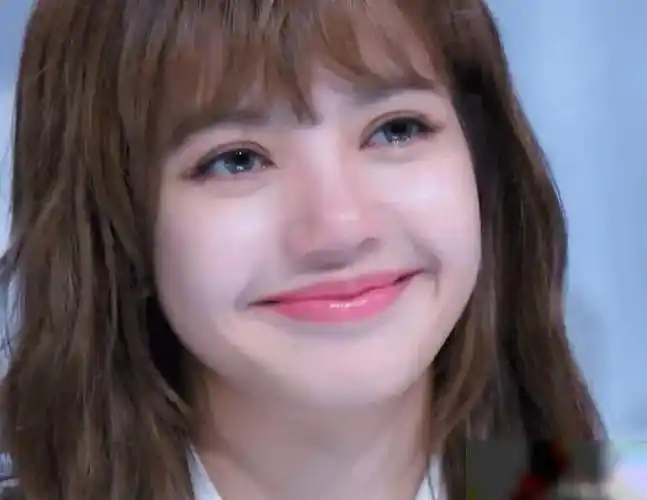 lisa要退出青你2录制被节目组的魔鬼打光劝退了