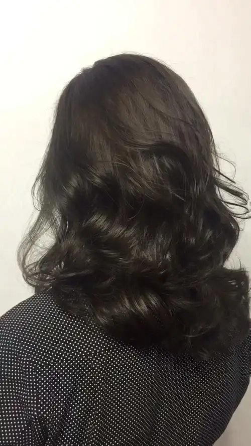 不用漂色选—冷茶棕色_发型_刘海_染发_长发_卷发_茶色_otm造型机构