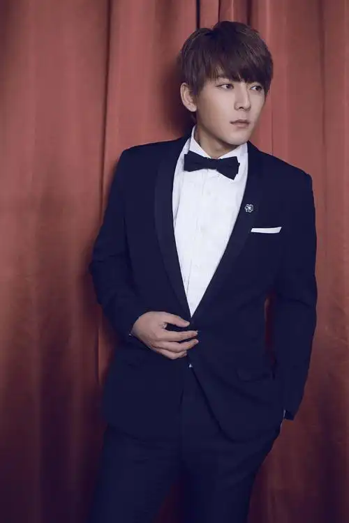 陈翔西装帅气写真高清图片45