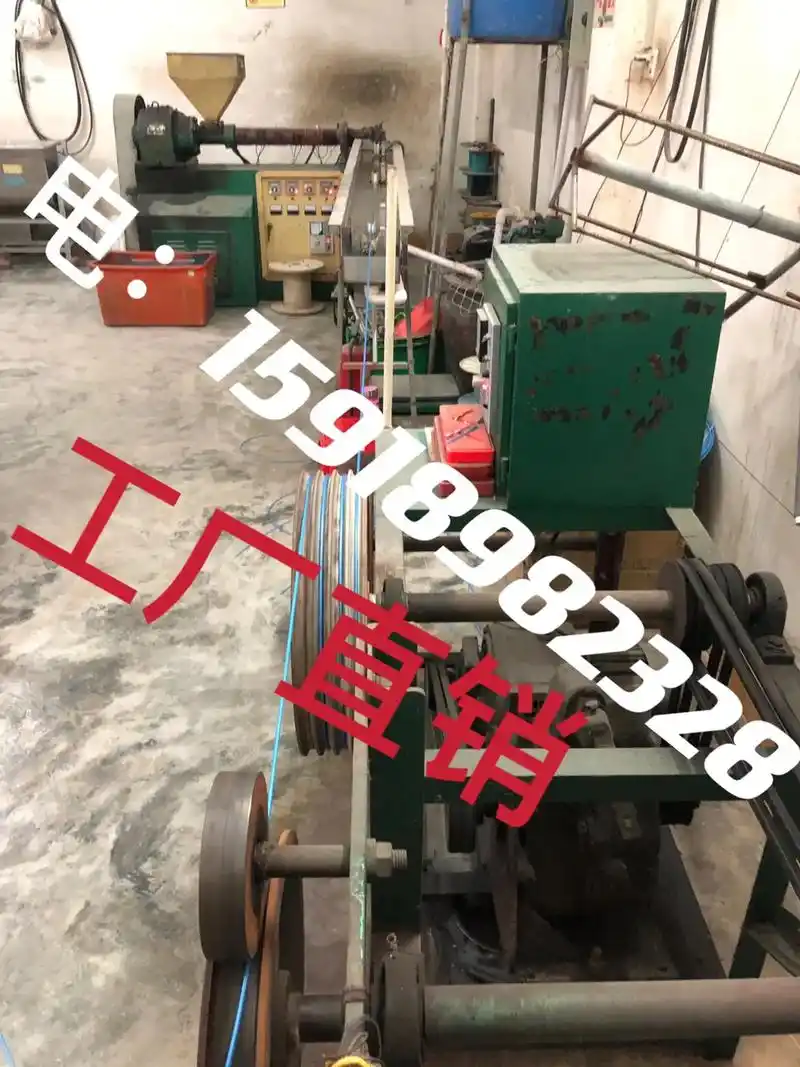 工厂实拍视频 穿线器电工神器万能拉线带滚轮头弹簧扁头手动暗 - 抖