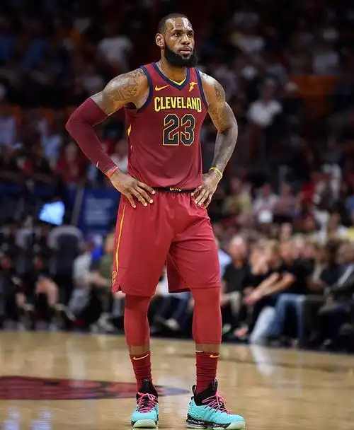 詹姆斯都打疯了怎么骑士还是只赢了3分