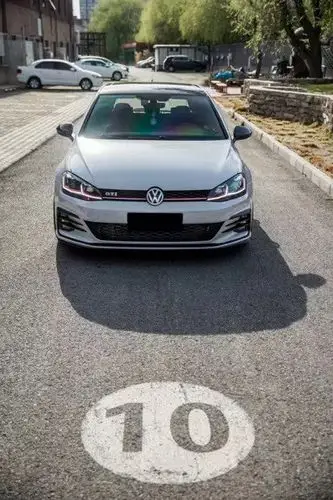 大众高尔夫gti全车换色火山灰华丽而灵动