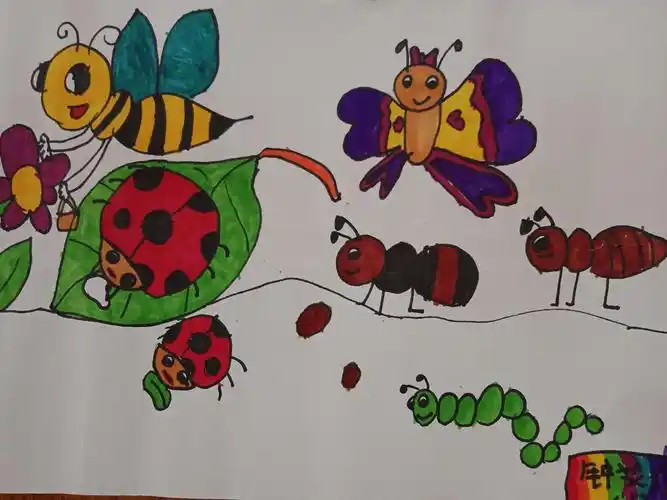一年级《昆虫王国》美术课堂作品展播