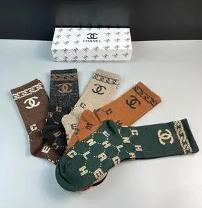 香奈儿正品新款中筒女士纯棉潮袜一盒五双大logo时尚ins经典美袜